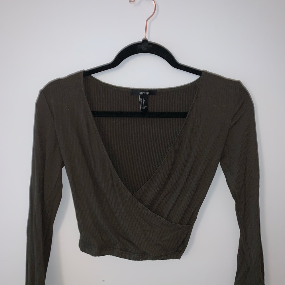 💚 Criss cross long sleeve crop top